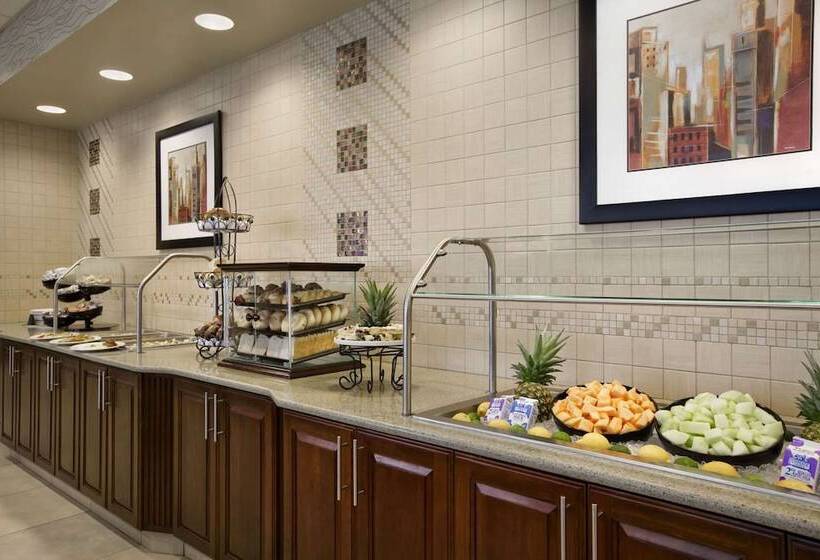 فندق Embassy Suites Buffalo