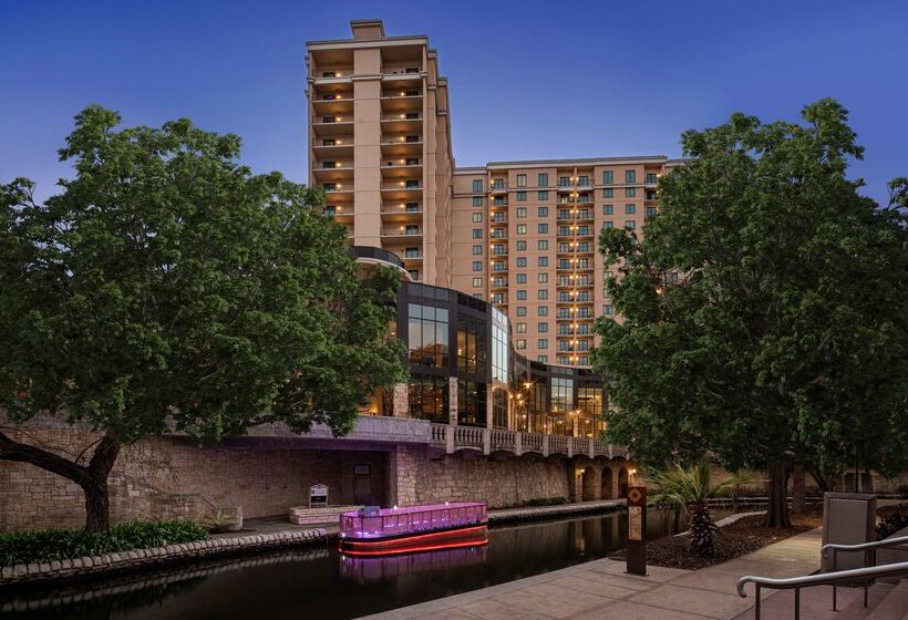 هتل Embassy Suites San Antonio Riverwalk Downtown