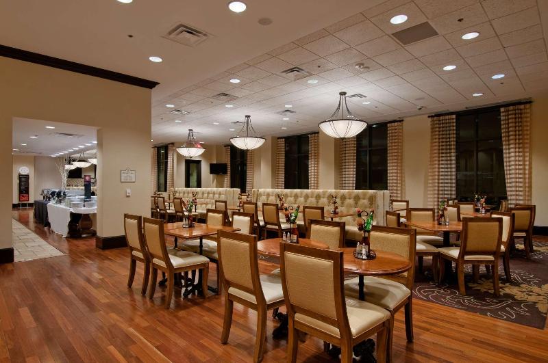 هتل Embassy Suites San Antonio Riverwalk Downtown