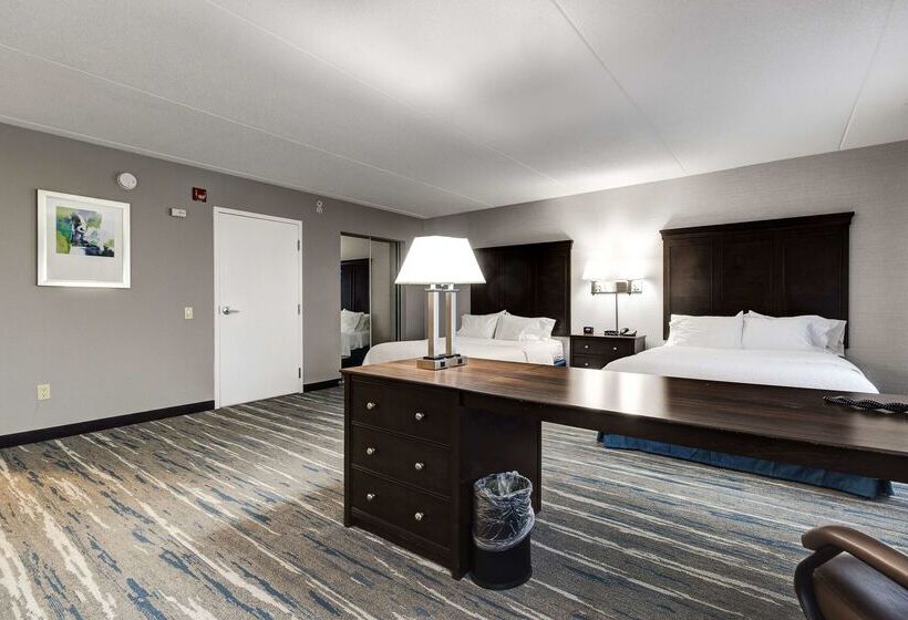 هتل Hampton Inn & Suites By Hilton Brantford Conference Centre