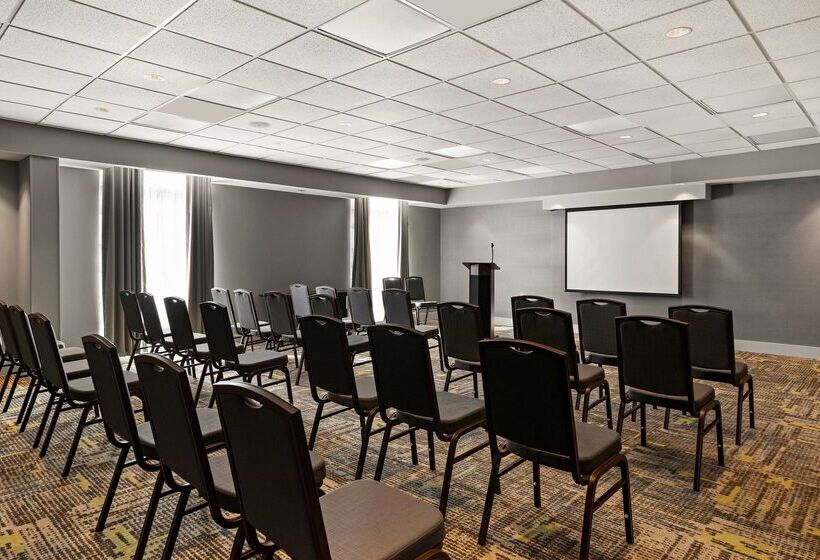 فندق Hampton Inn & Suites Poughkeepsie
