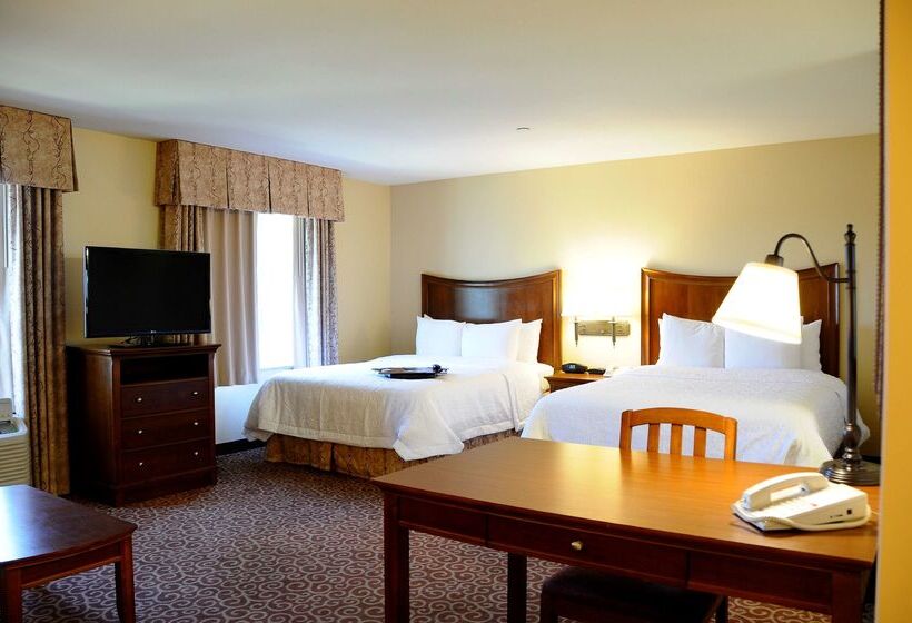 호텔 Hampton Inn & Suites Red Bluff
