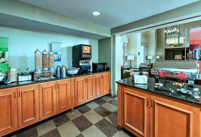 فندق Hampton Inn & Suites Rockland