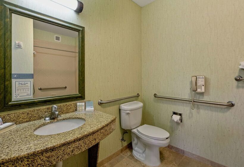 فندق Hampton Inn & Suites Rockland