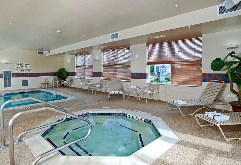فندق Hampton Inn & Suites Rockland