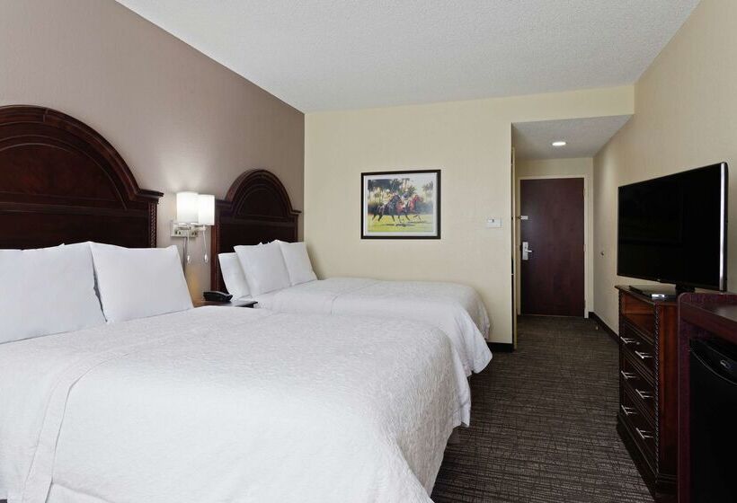 Отель Hampton Inn & Suites Wellington