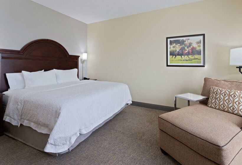 Отель Hampton Inn & Suites Wellington