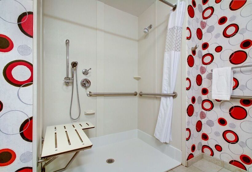 Отель Hampton Inn Birmingham Leeds