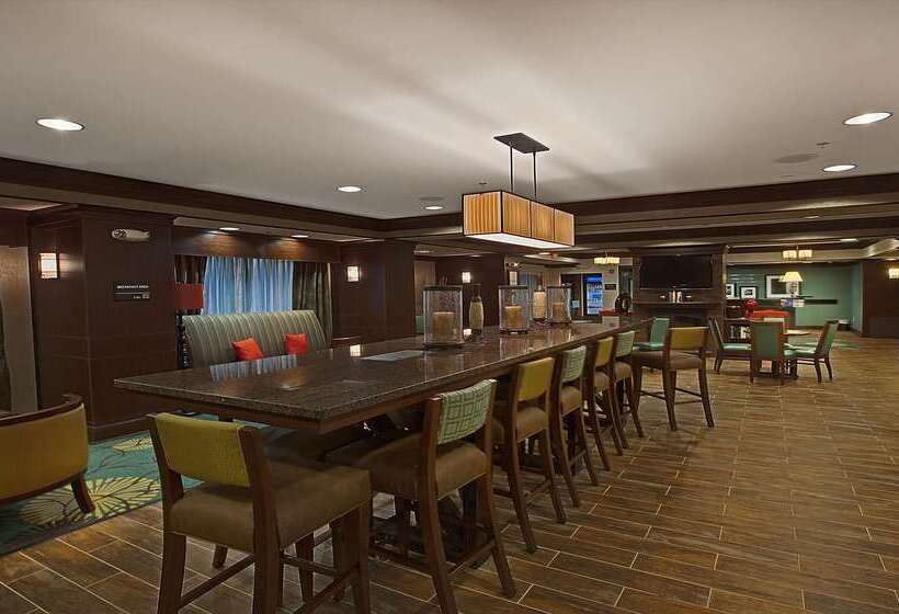فندق Hampton Inn New Albany