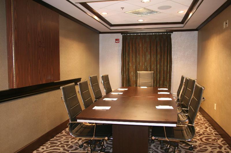 فندق Hampton Inn New Albany