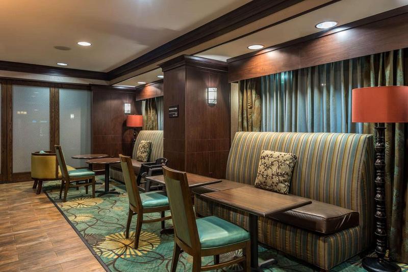 فندق Hampton Inn New Albany
