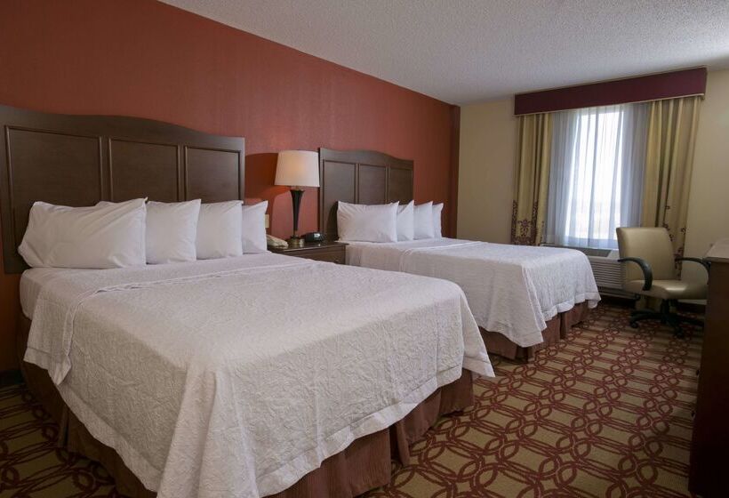 فندق Hampton Inn & Suites Wiggins