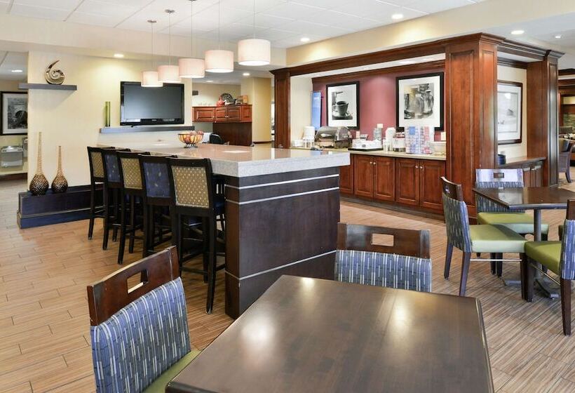 בית מלון כפרי Hampton Inn Waynesboro/stuarts Draft