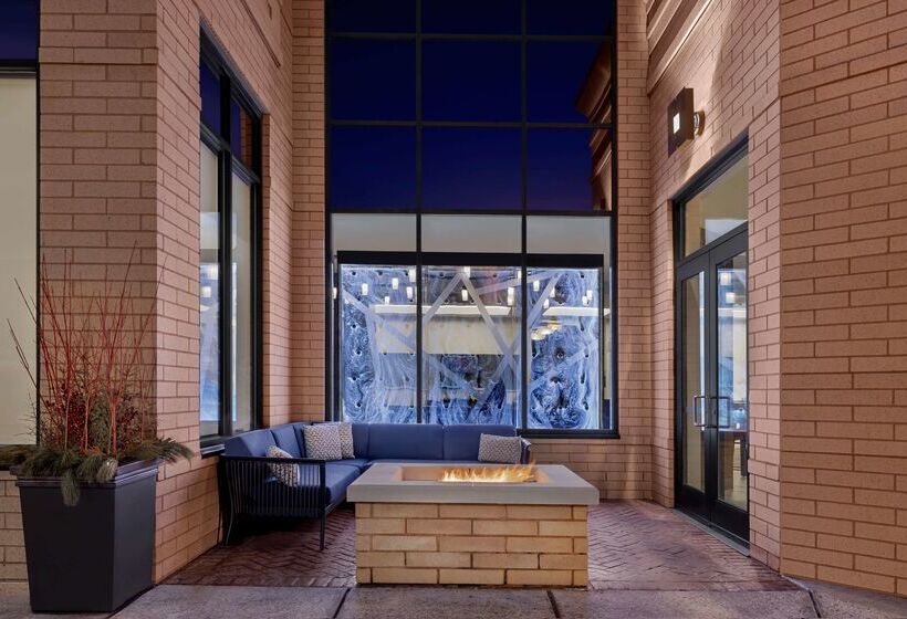 هتل Hilton Garden Inn Minneapolis Downtown