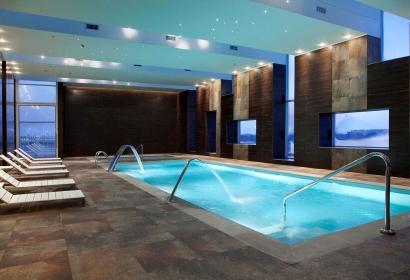 هتل Hilton Garden Inn Santiago Airport