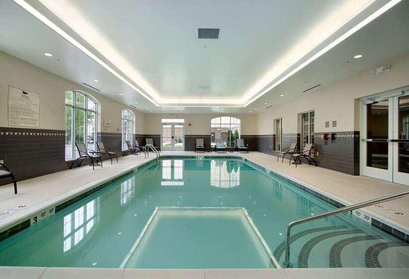 هتل Homewood Suites By Hilton Rochester/greece, Ny