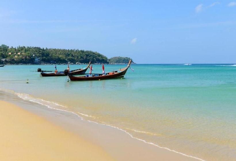 هتل Lae Lay Suites