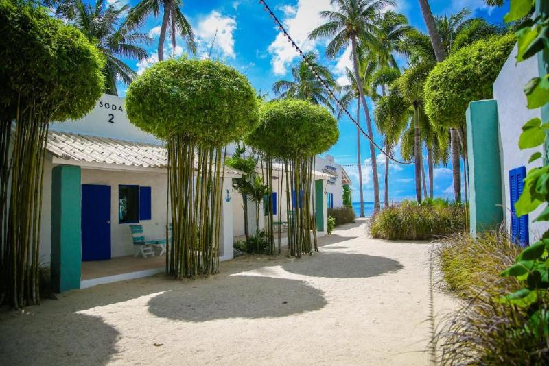 هتل Lime N Soda Beachfront Resort