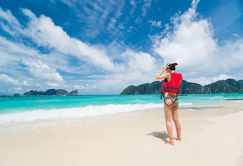 هتل Phi Phi The Beach Resort