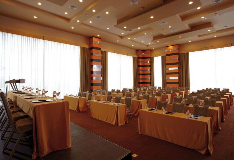 Hotelli Riu Plaza Guadalajara