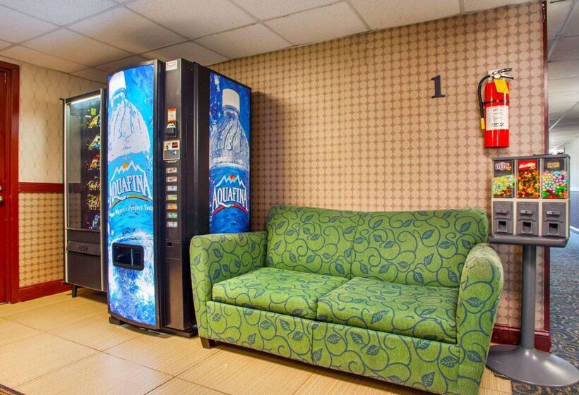 هتل Rodeway Inn Meadowlands