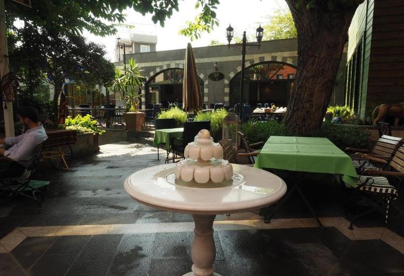 Fotos del hotel Rose Garden Suites:  13