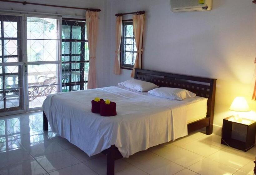 هتل D&k Smiley Phuket Resort