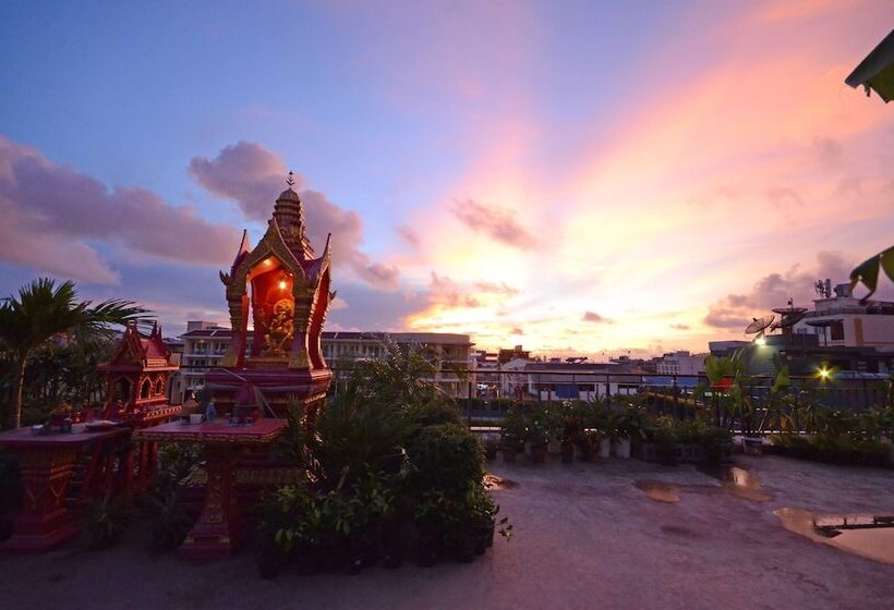 هتل The Lantern Resorts Patong   Sha Extra Plus