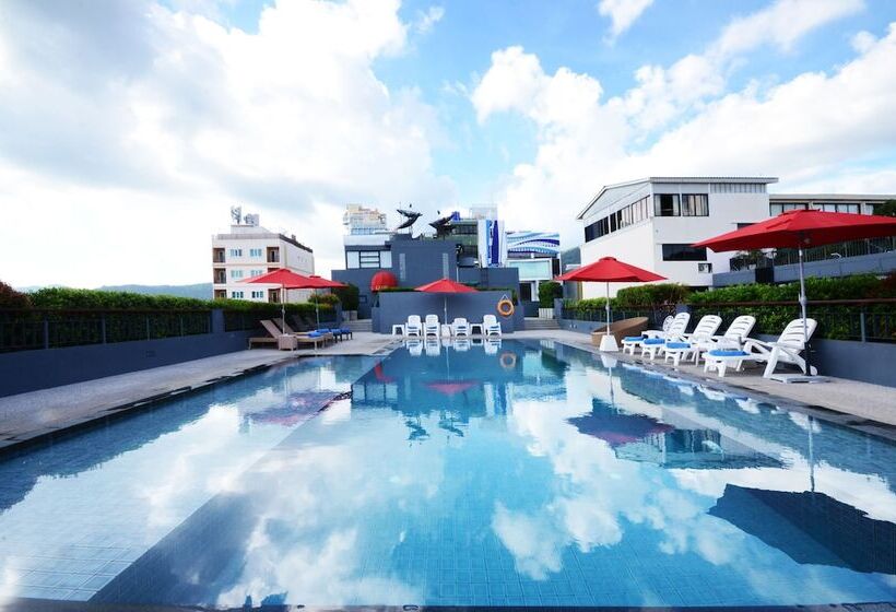 هتل The Lantern Resorts Patong   Sha Extra Plus