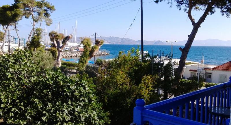 Theodorou Beach Hotel Apartments