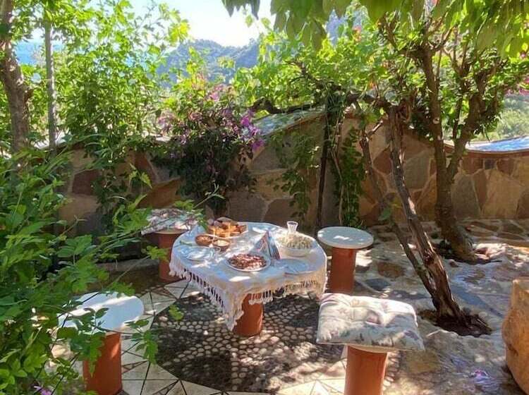 هتل Villa Symbola