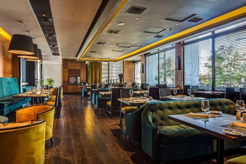 هتل Wyndham Santiago Pettra