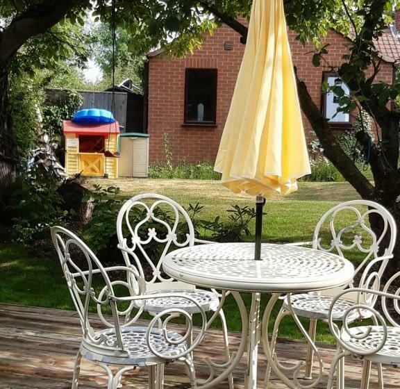 The White Dove Bed And Breakfast With Glamping Newark Showground