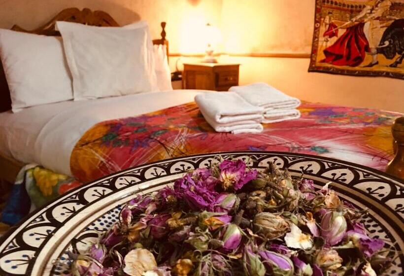 هتل Hôtel Panoramique De La Vallée