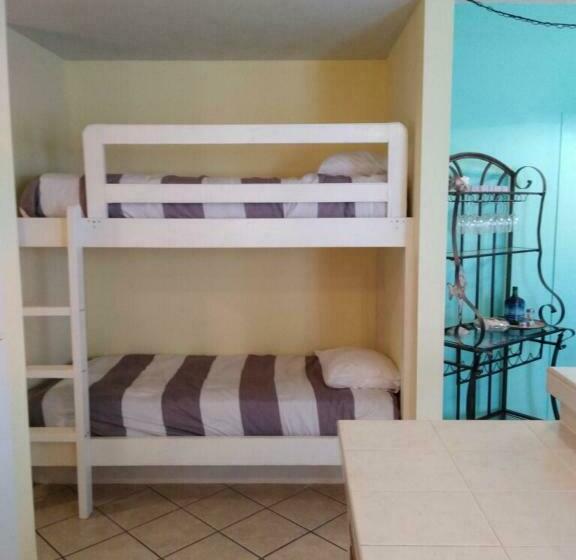 South Padre Island Condo Is Walking Distance To The Beach, Sleeps 6, Third Floor, 2024 Traveler Awar