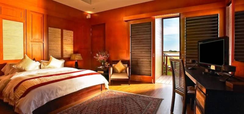 Duyong Marina & Resort