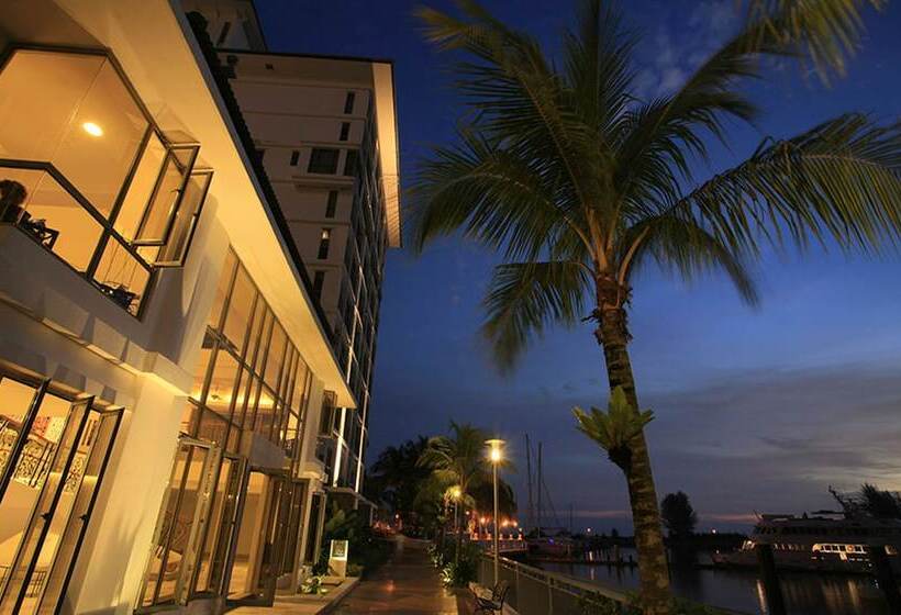 هتل Avillion Admiral Cove