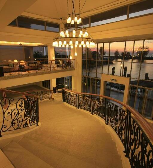 هتل Avillion Admiral Cove