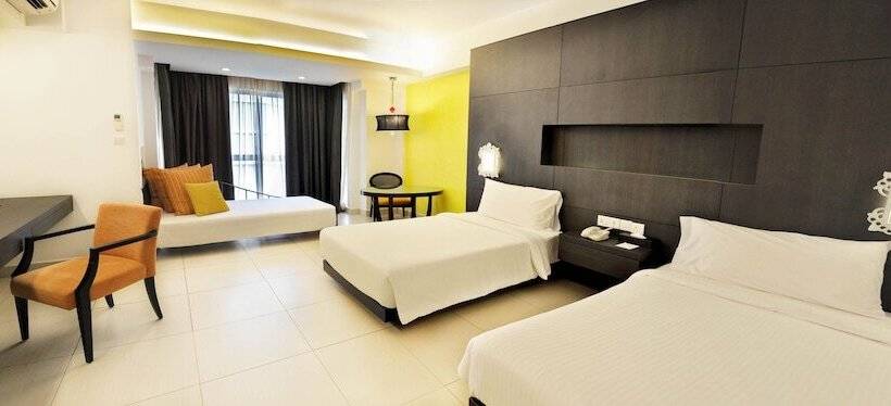 هتل Avillion Admiral Cove