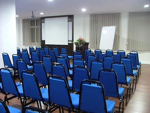 Alora Hotel