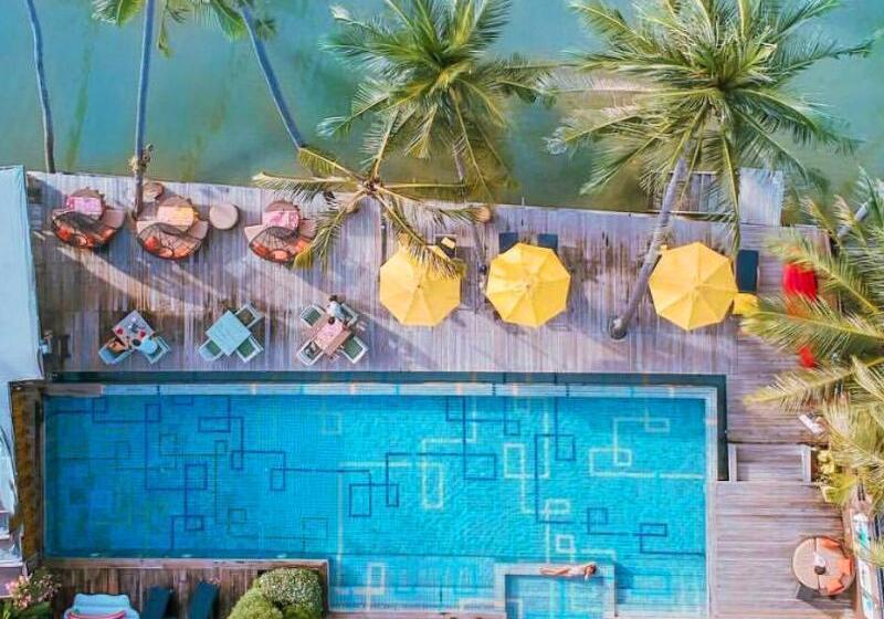 هتل Tango Luxe Beach Villa, Koh Samui
