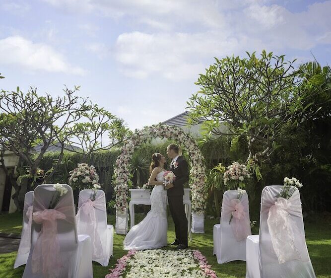 هتل The Wolas Villa & Spa