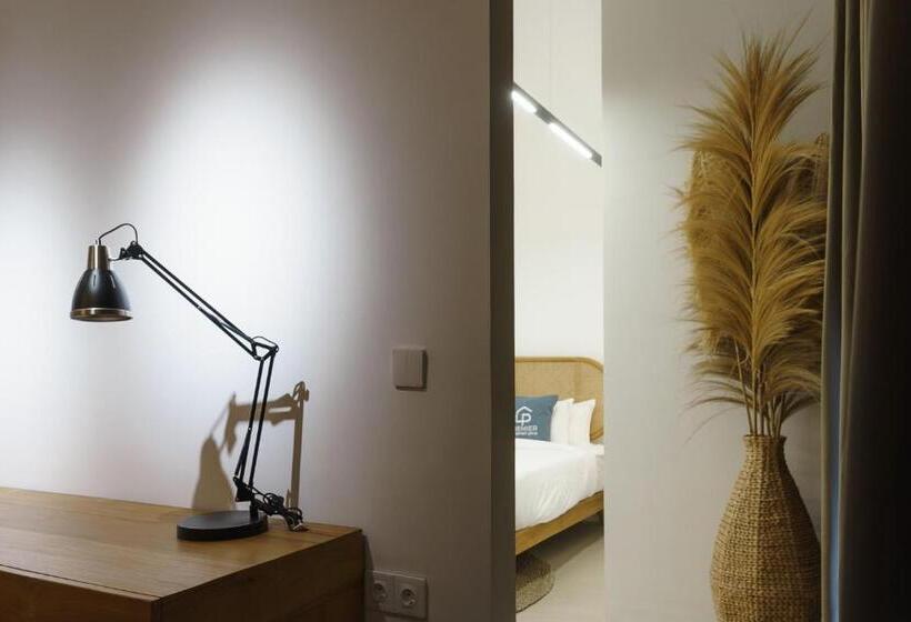 هتل Umalas Creek Villas
