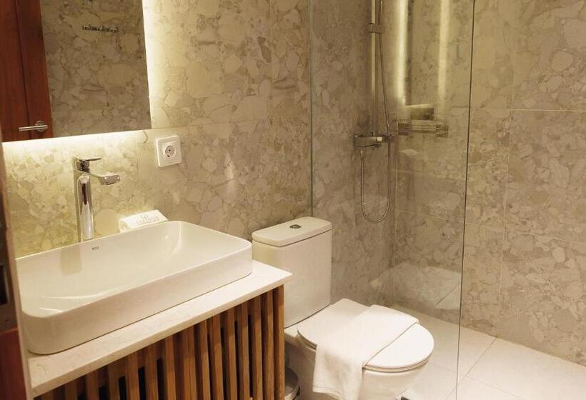 هتل Umalas Creek Villas