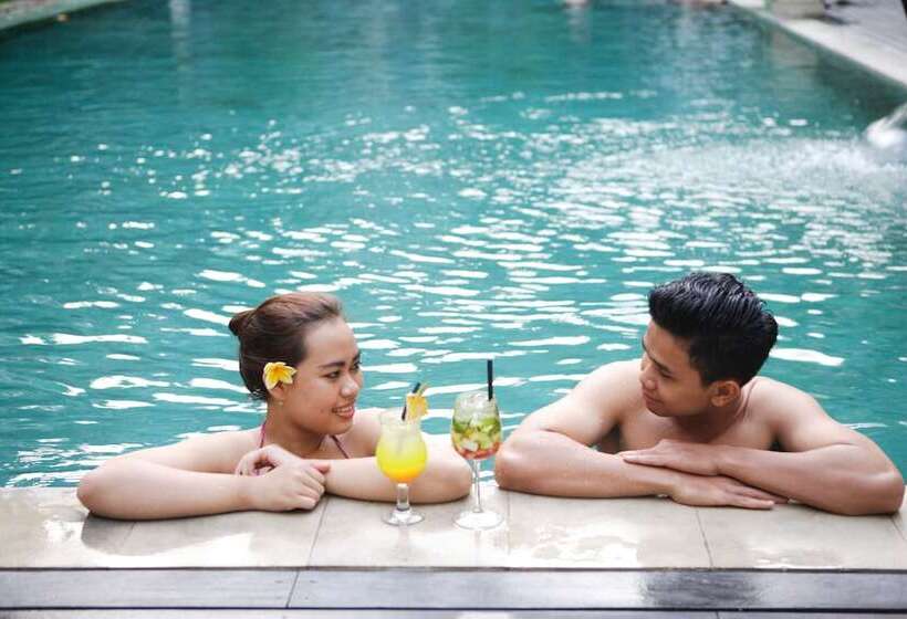 هتل Umalas Creek Villas
