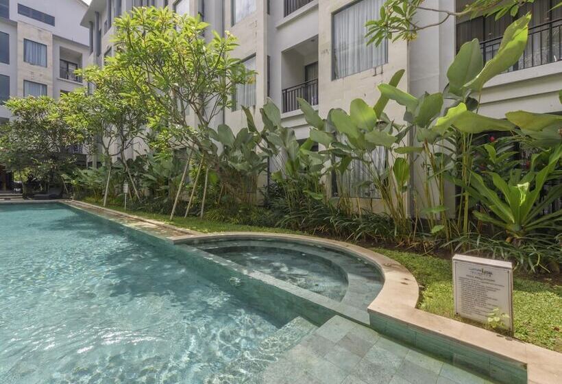 هتل Umalas Creek Villas