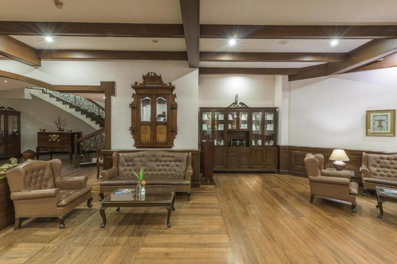 リゾートホテル Club Mahindra Munnar