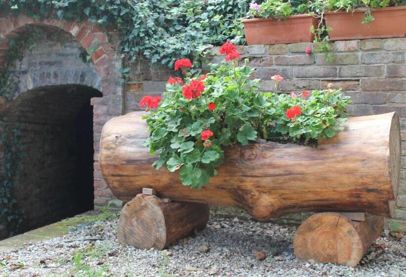 ベッドアンドブレックファースト La Collina Dei Passeri