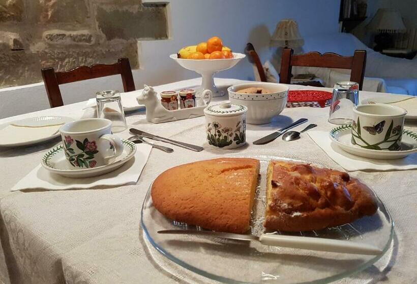 ペンション B&b La Rocca