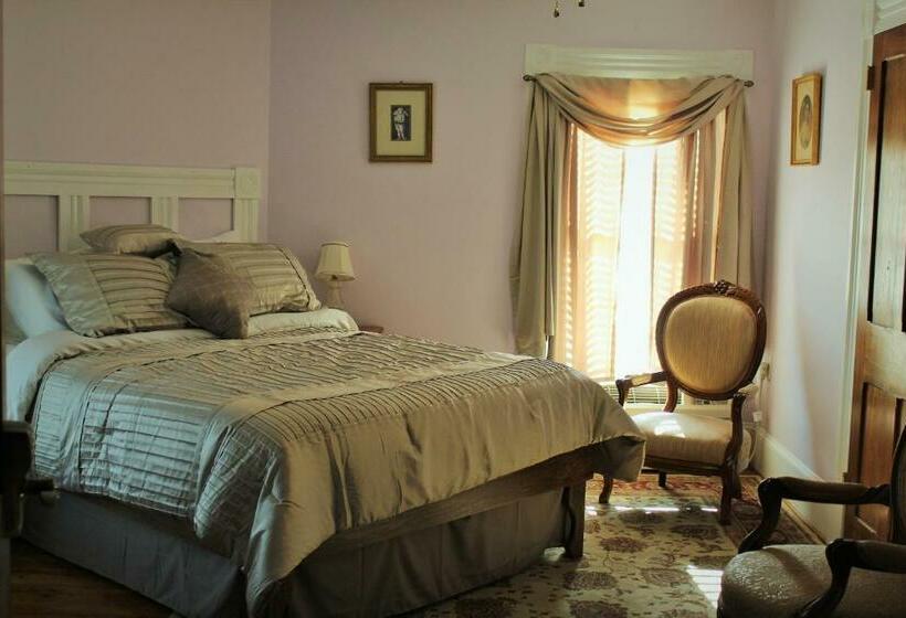 旅馆 Hawksbill House